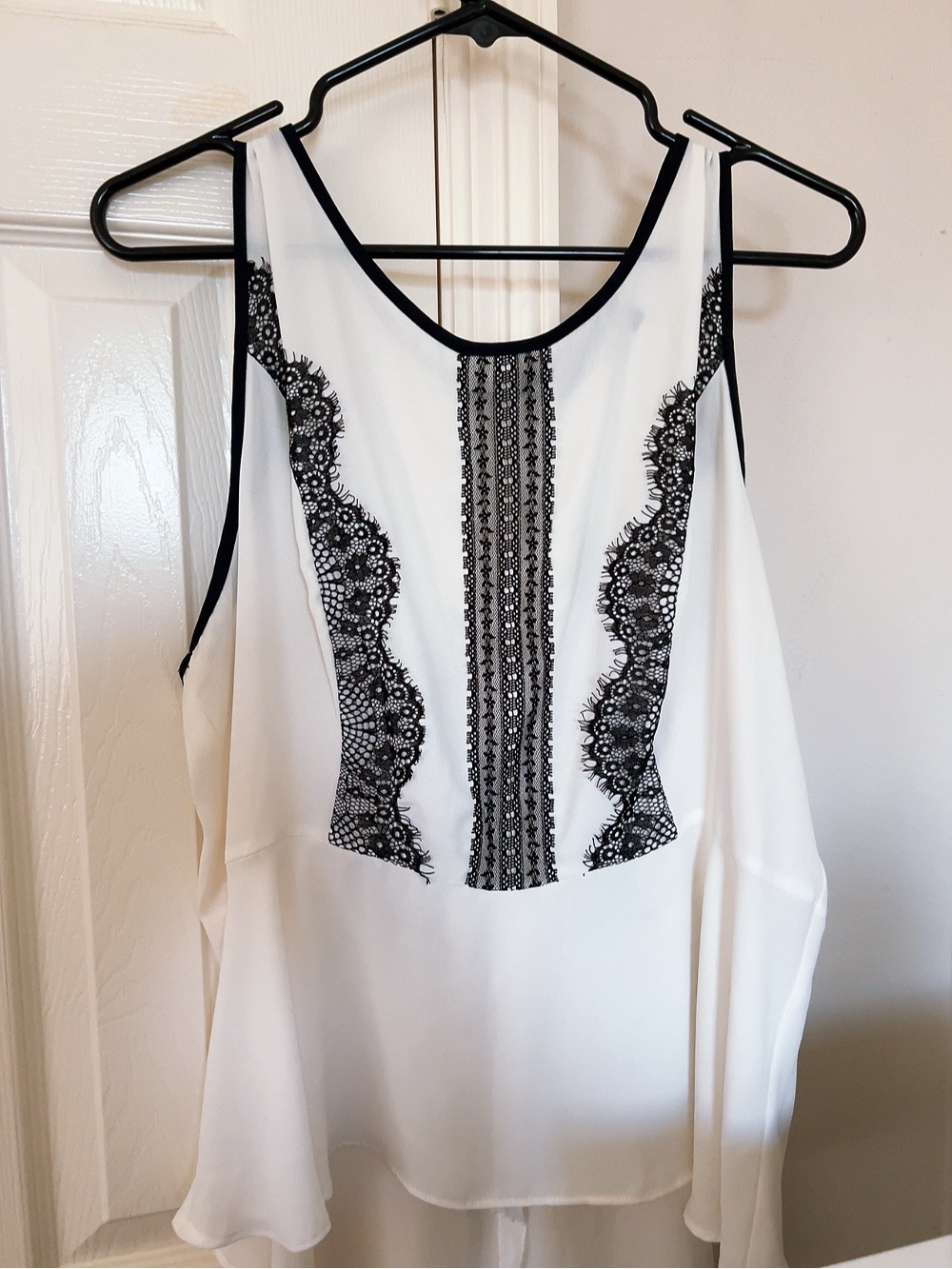 Apt. 9 Black lace and White Top